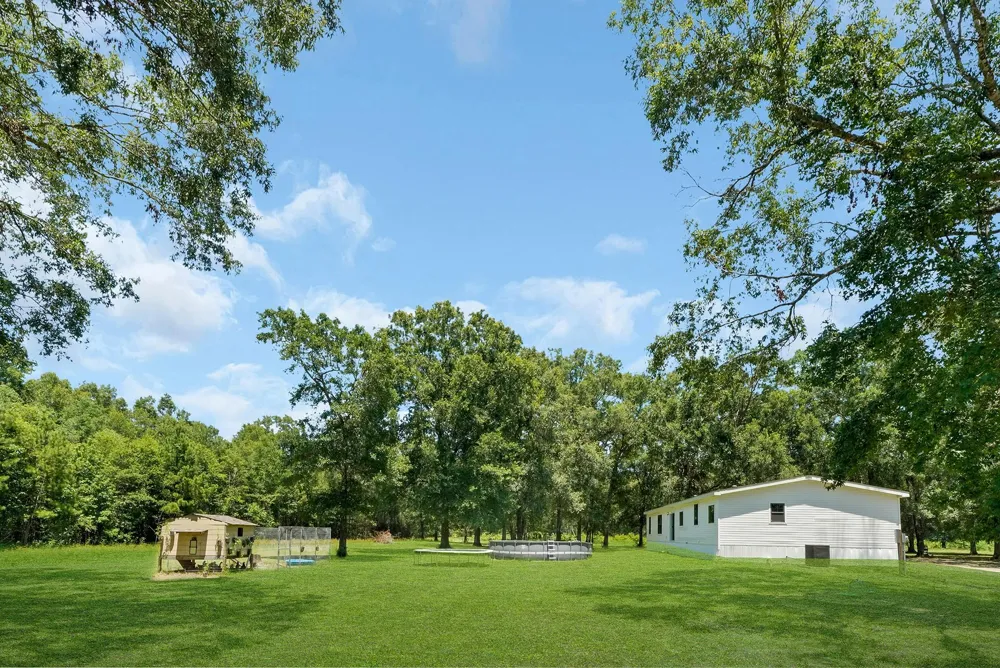 39360 Highway 105 Saratoga, TX 77585