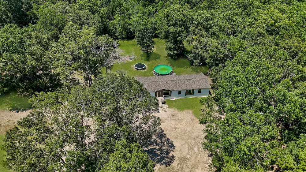 39360 Highway 105 Saratoga, TX 77585