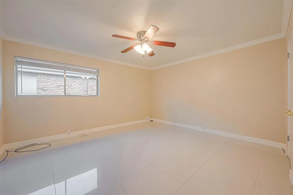 2121 Fountain View Drive #22 Houston, TX 77057