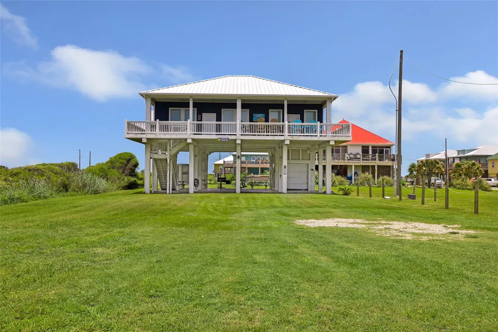 761 Bolivar Dunes Boulevard Gilchrist, TX 77617