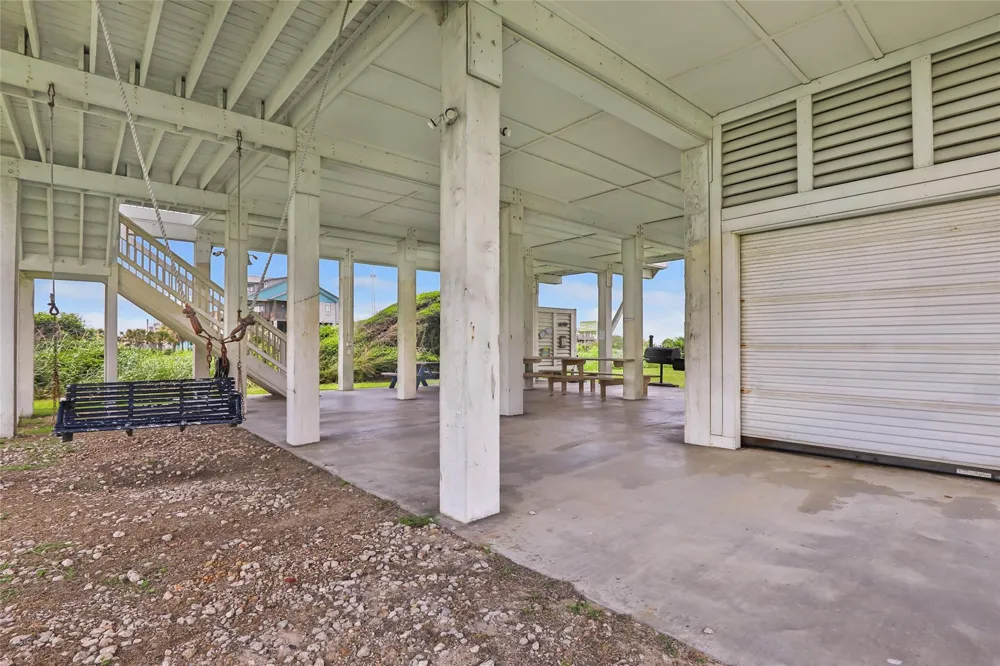 761 Bolivar Dunes Boulevard Gilchrist, TX 77617