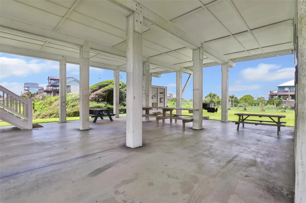 761 Bolivar Dunes Boulevard Gilchrist, TX 77617