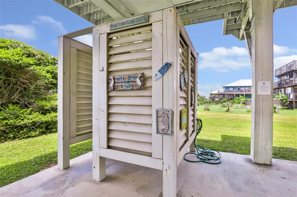 761 Bolivar Dunes Boulevard Gilchrist, TX 77617