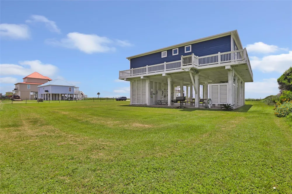 761 Bolivar Dunes Boulevard Gilchrist, TX 77617