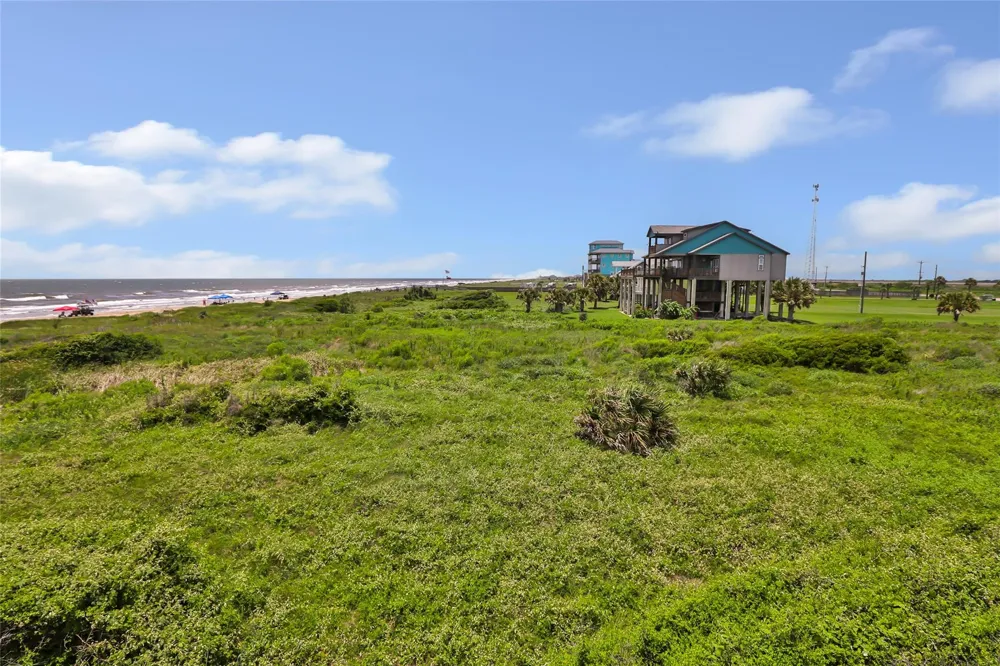 761 Bolivar Dunes Boulevard Gilchrist, TX 77617