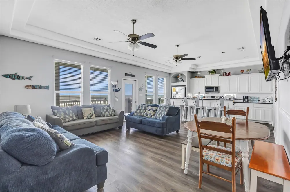 761 Bolivar Dunes Boulevard Gilchrist, TX 77617