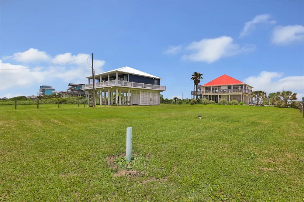 761 Bolivar Dunes Boulevard Gilchrist, TX 77617