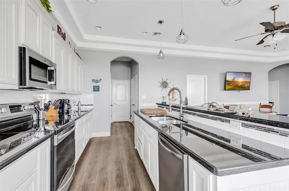 761 Bolivar Dunes Boulevard Gilchrist, TX 77617