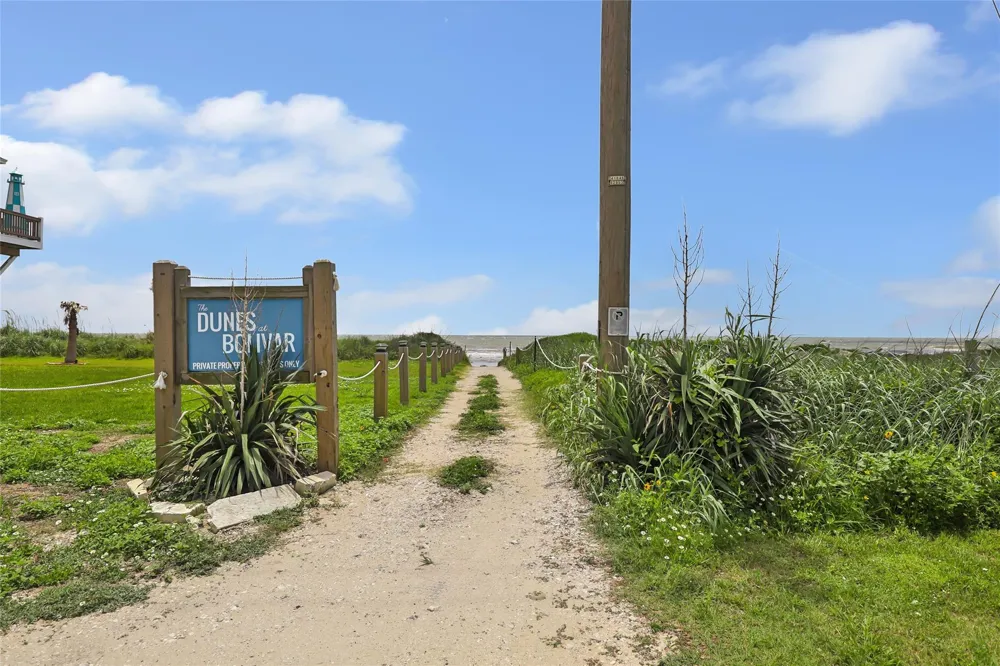 761 Bolivar Dunes Boulevard Gilchrist, TX 77617
