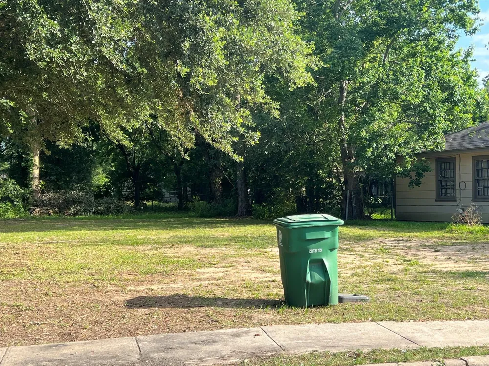 5534 Bataan Road Houston, TX 77033