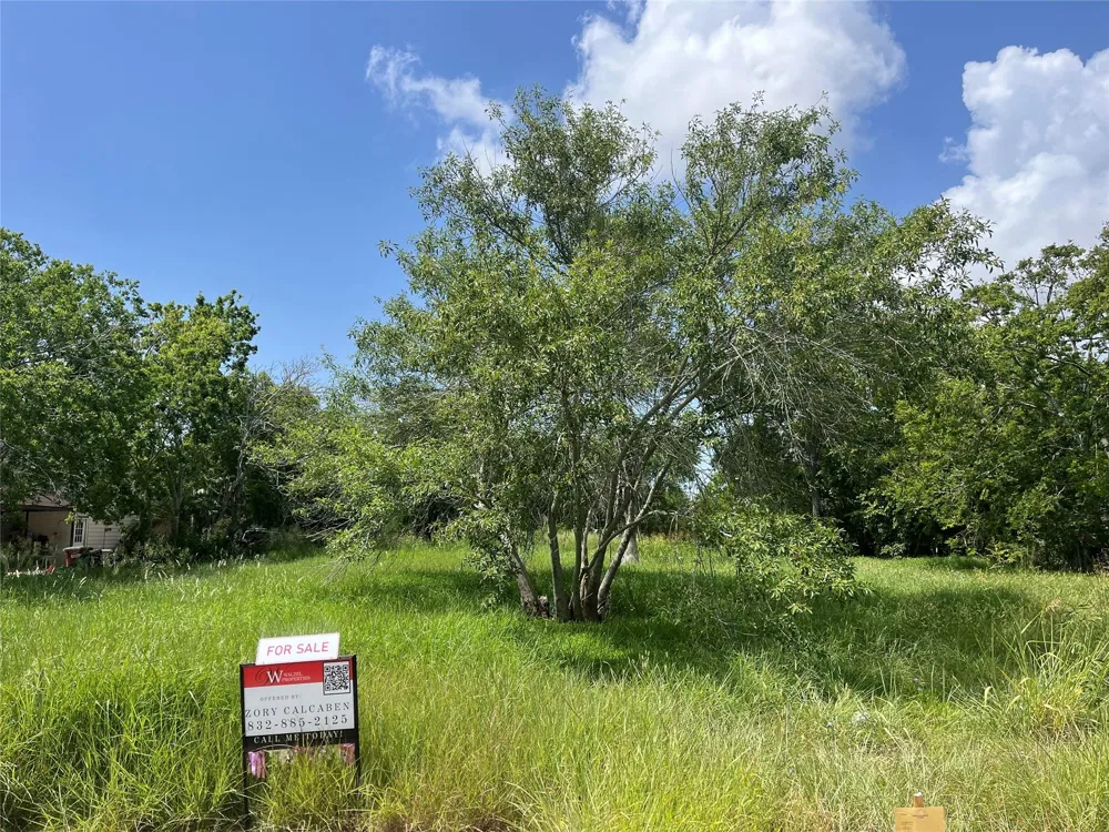 615 W 5th Street Freeport, TX 77541