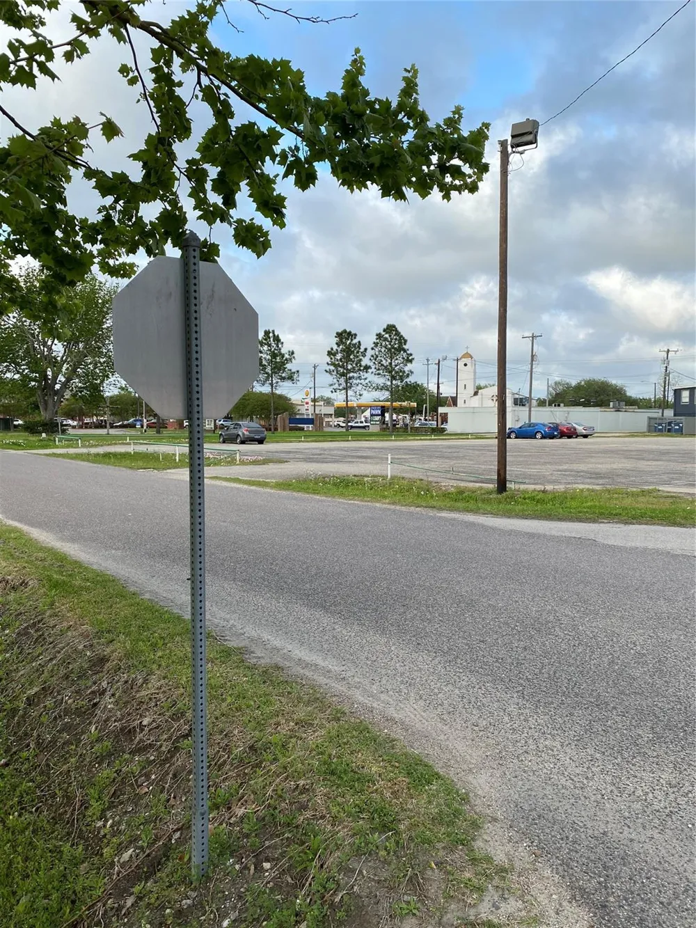 2423 44th Street Dickinson, TX 77539