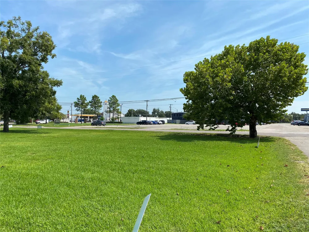 2423 44th Street Dickinson, TX 77539