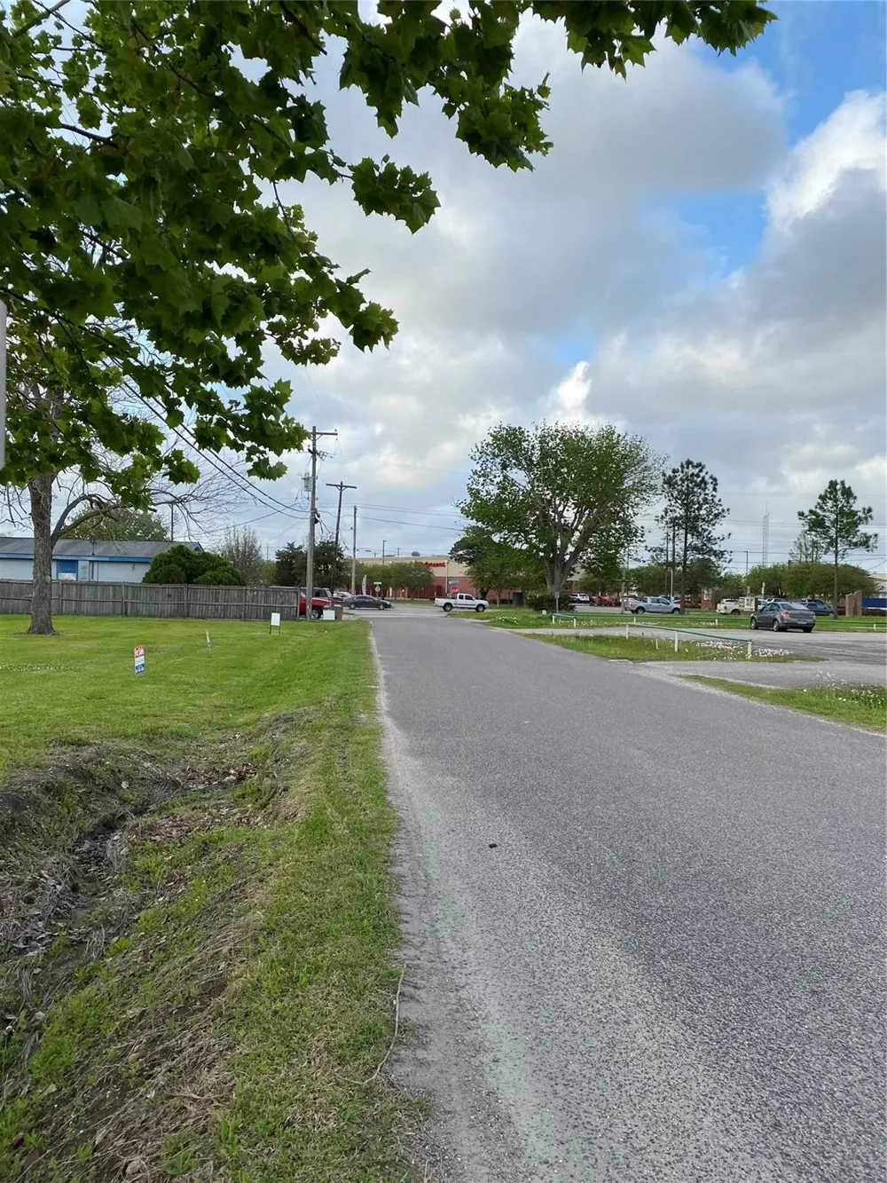 2423 44th Street Dickinson, TX 77539