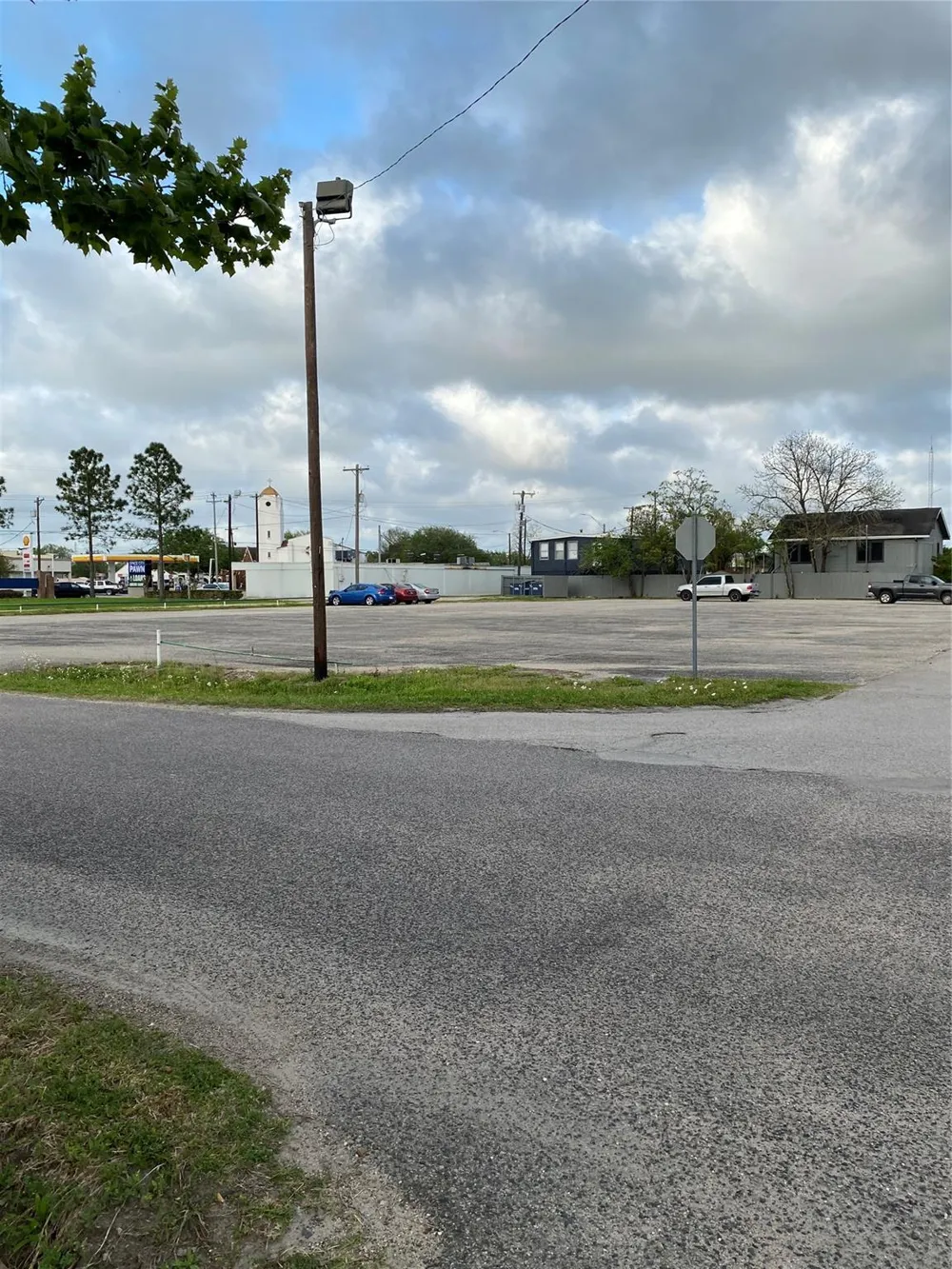 2423 44th Street Dickinson, TX 77539