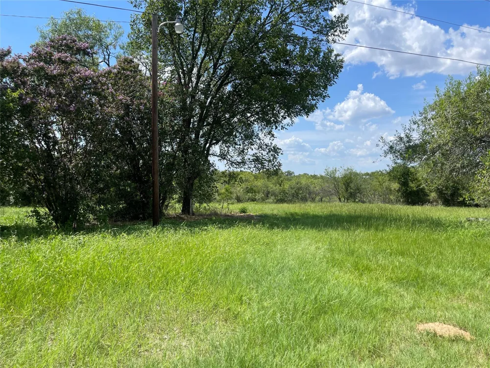 390 Bell Road Seguin, TX 78155