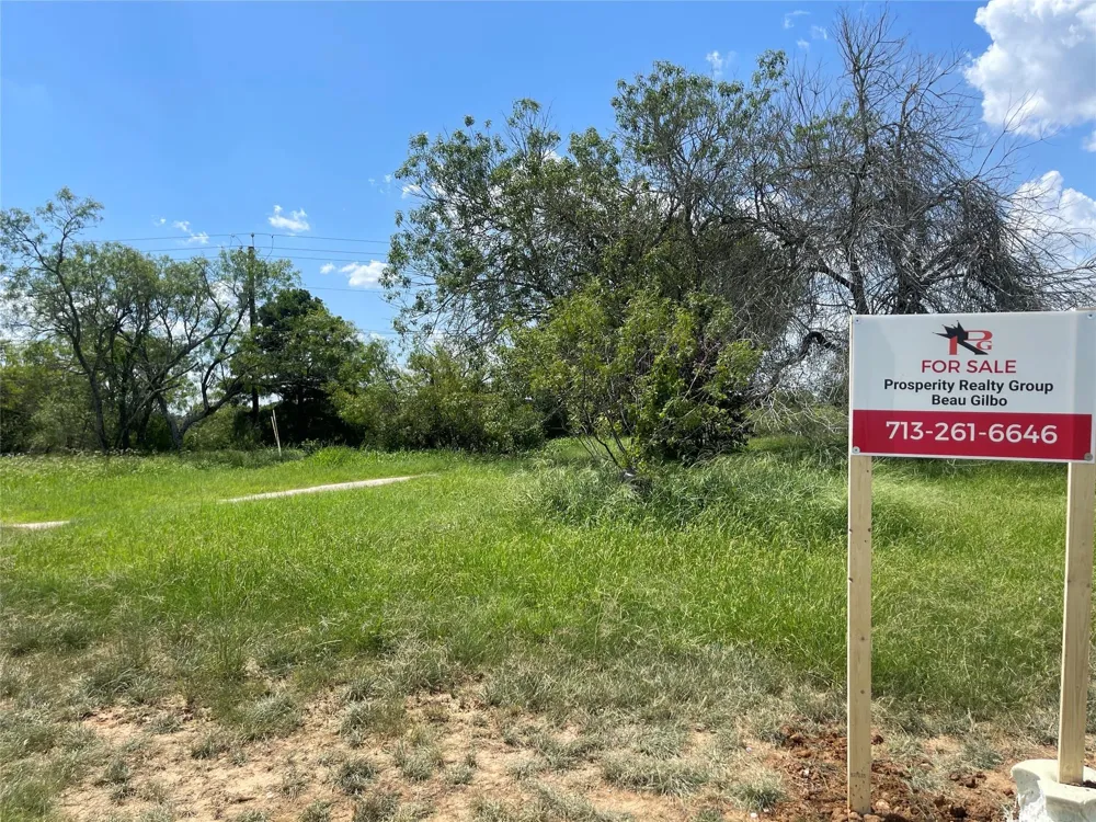 390 Bell Road Seguin, TX 78155