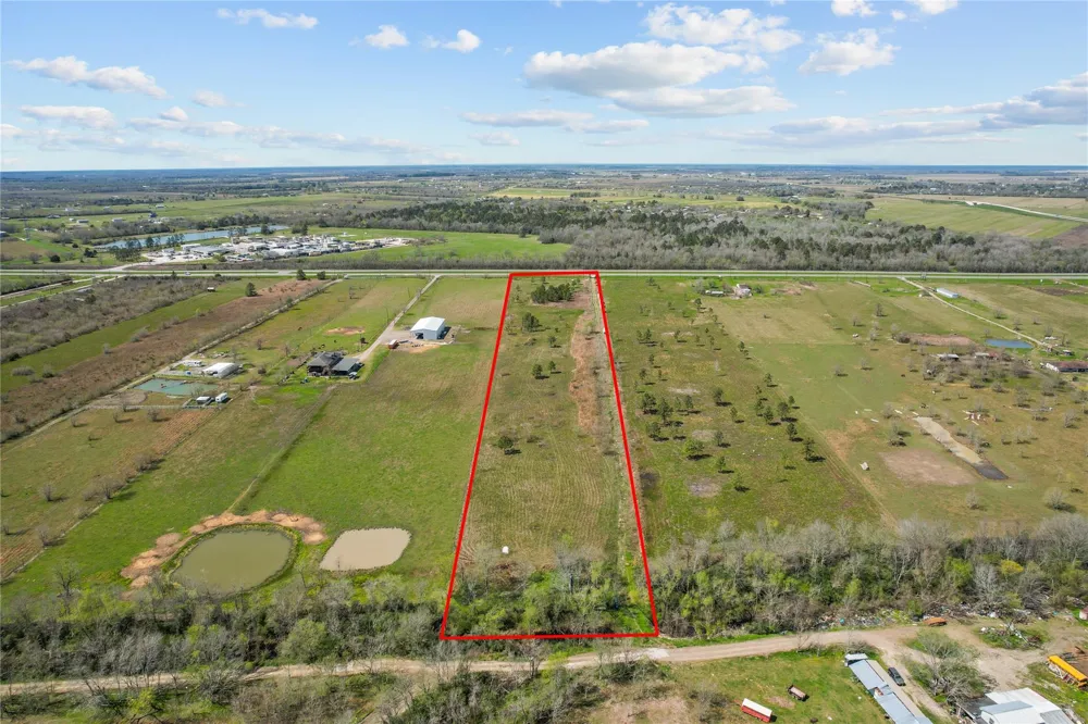 6301 Highway 90 Dayton, TX 77535