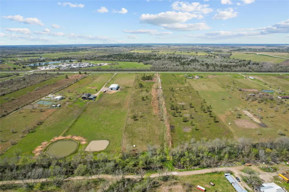6301 Highway 90 Dayton, TX 77535