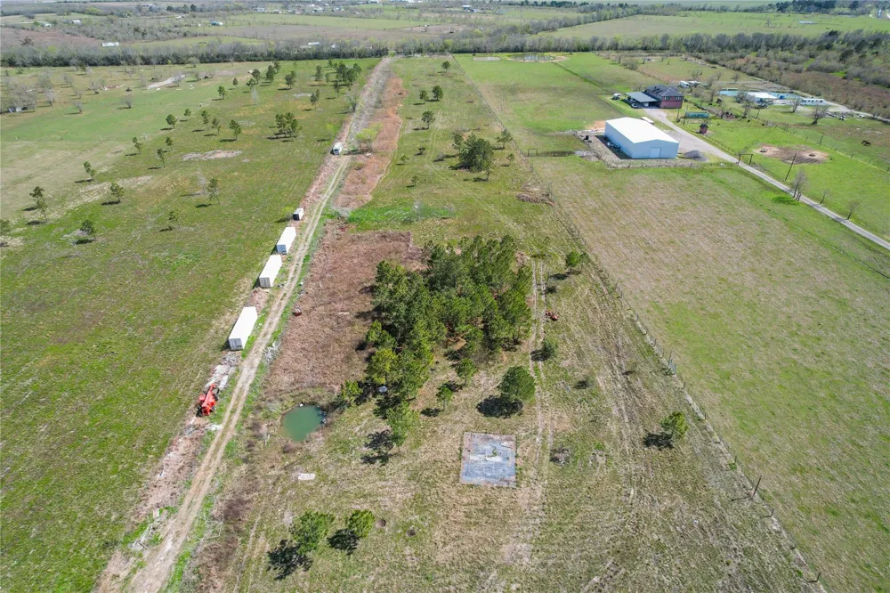 6301 Highway 90 Dayton, TX 77535
