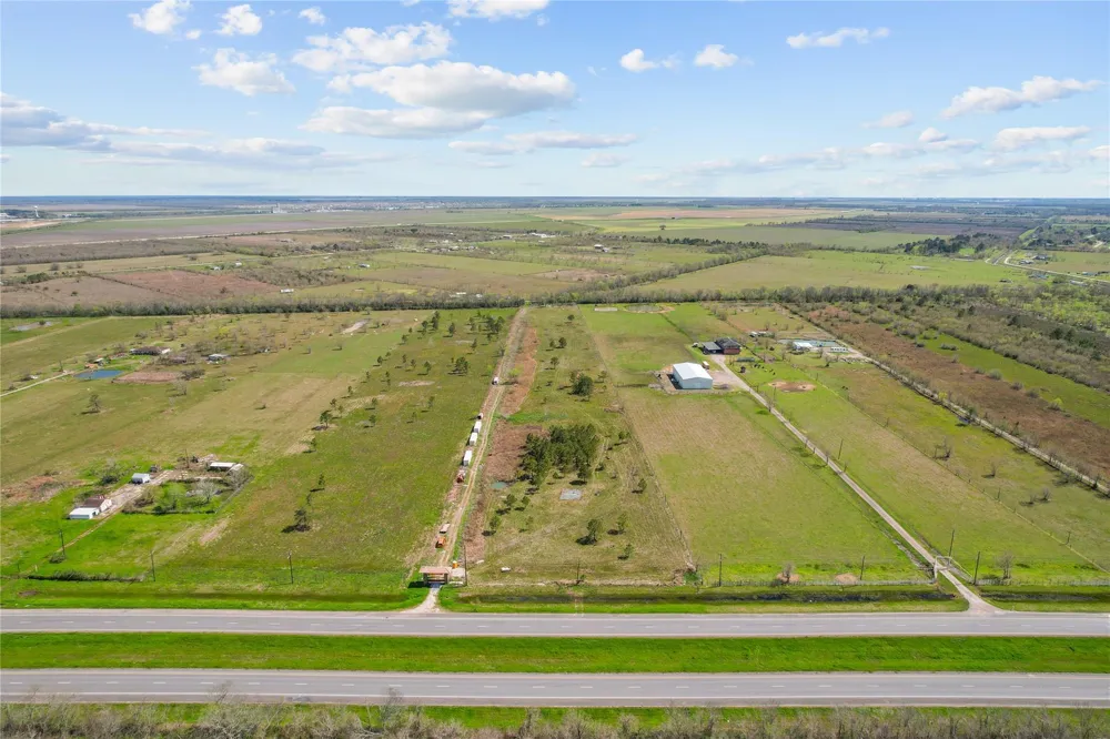 6301 Highway 90 Dayton, TX 77535