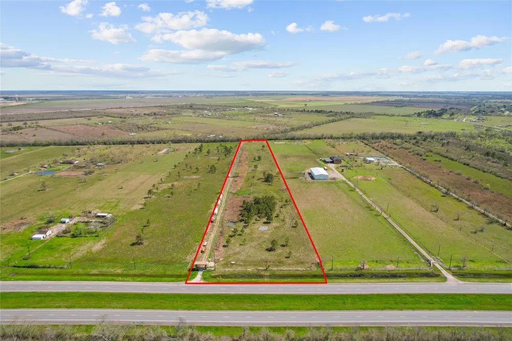 6301 Highway 90 Dayton, TX 77535