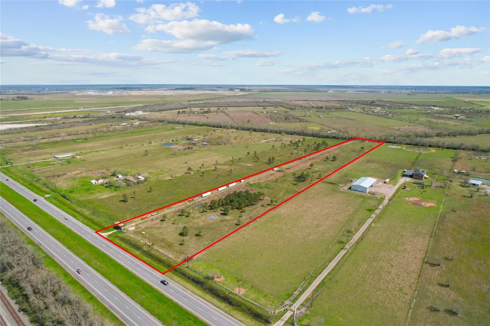 6301 Highway 90 Dayton, TX 77535