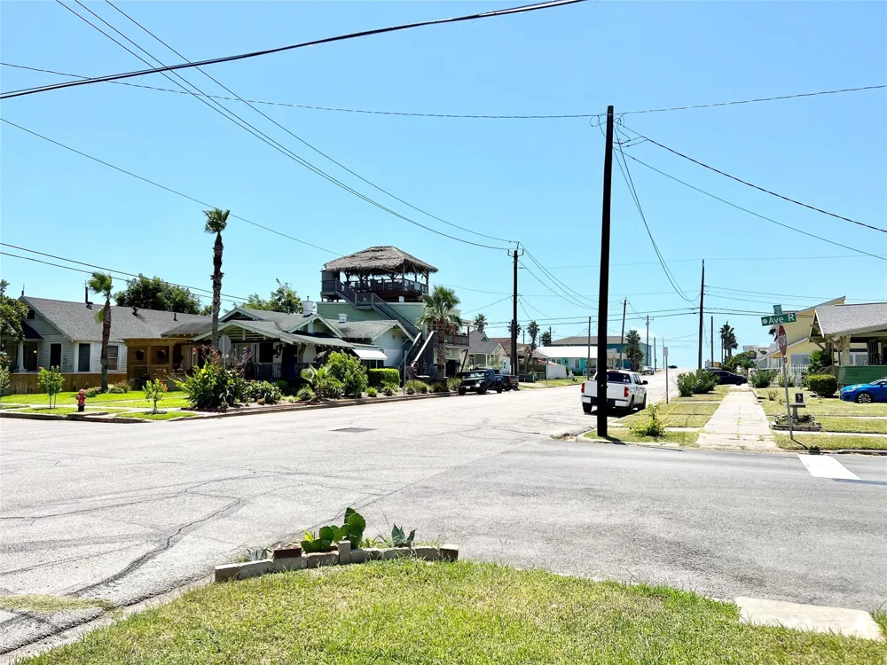 3102 Avenue R Galveston, TX 77550