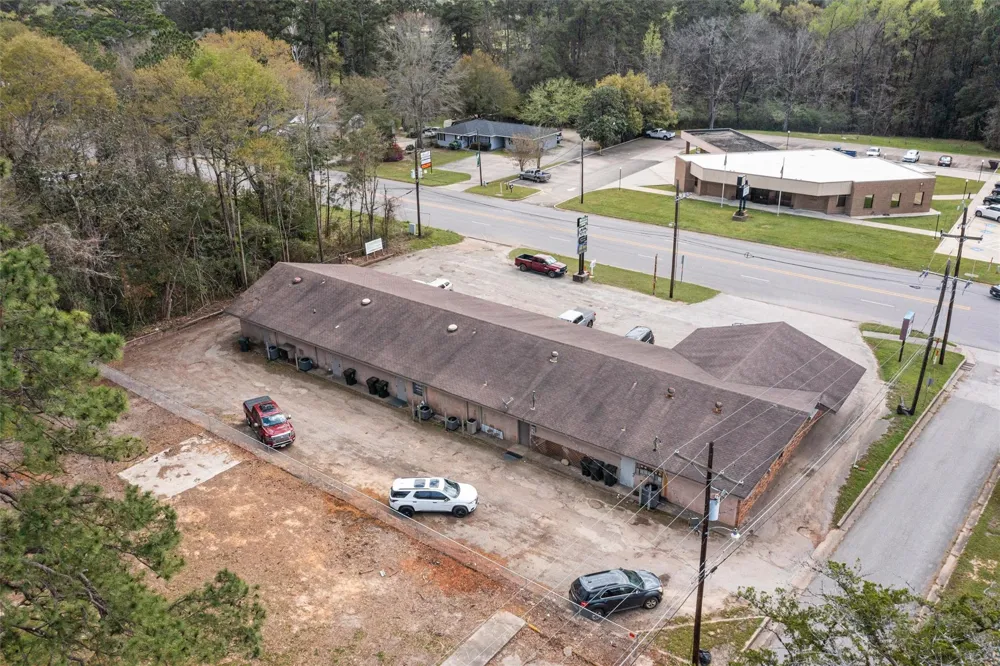 1002 W Bluff Street E Woodville, TX 75979