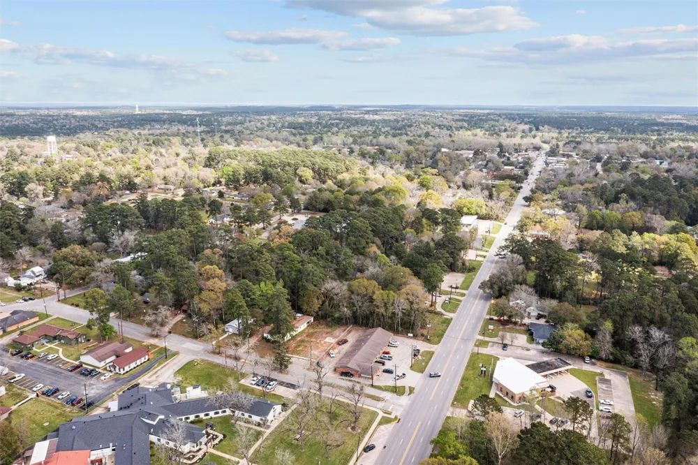 1002 W Bluff Street E Woodville, TX 75979