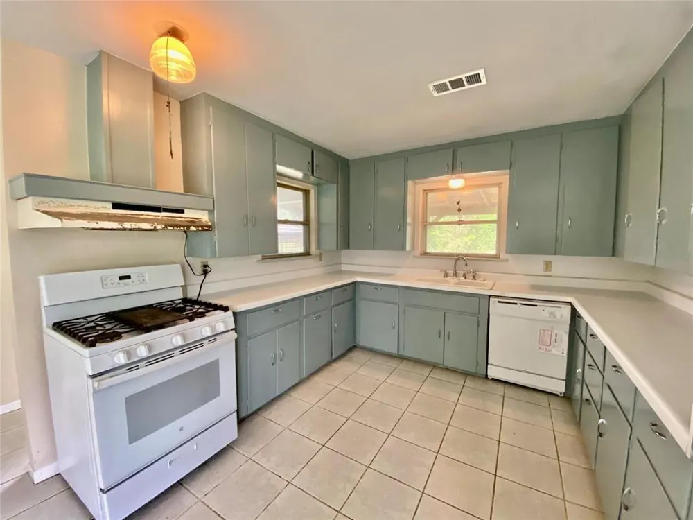 6716 Sjolander Road Baytown, TX 77521