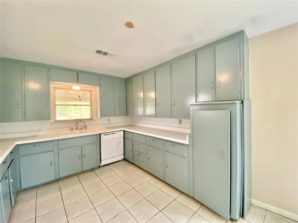 6716 Sjolander Road Baytown, TX 77521