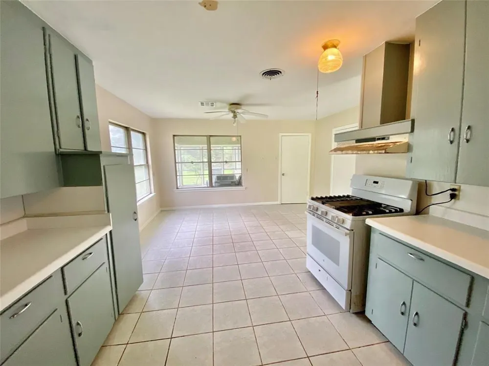 6716 Sjolander Road Baytown, TX 77521