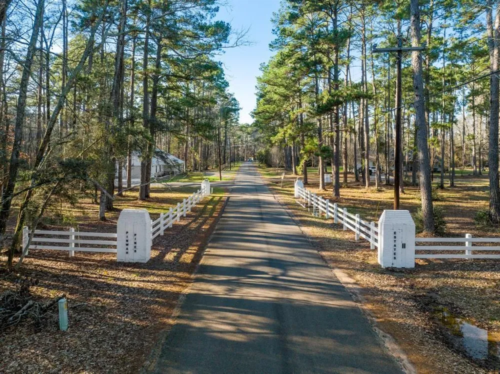 36373839 Rob Livingston, TX 77351