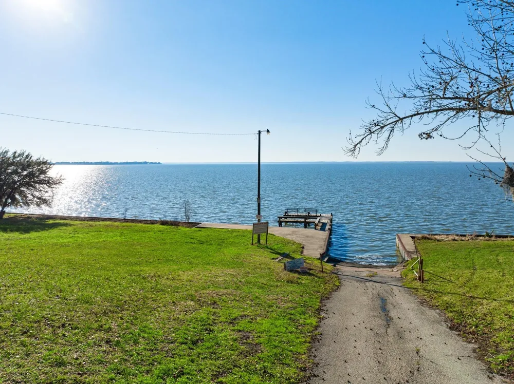 434445 Rob Livingston, TX 77351