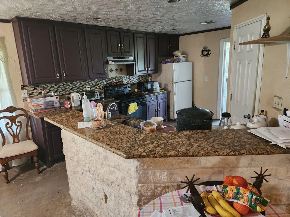 6815 Beard Road Needville, TX 77461