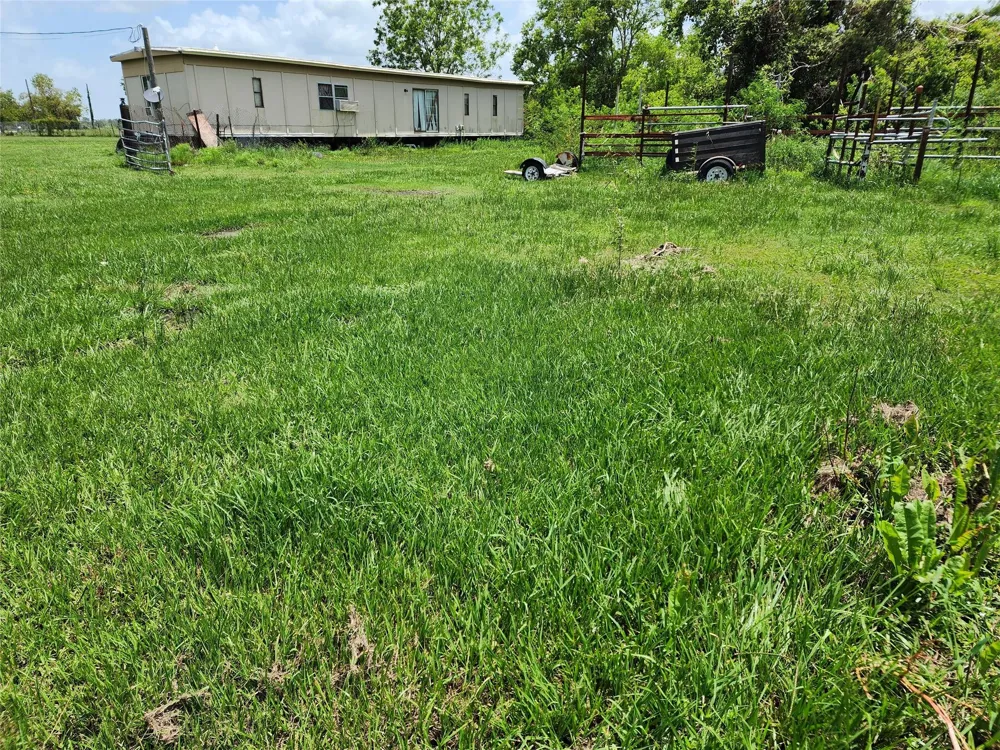 6815 Beard Road Needville, TX 77461