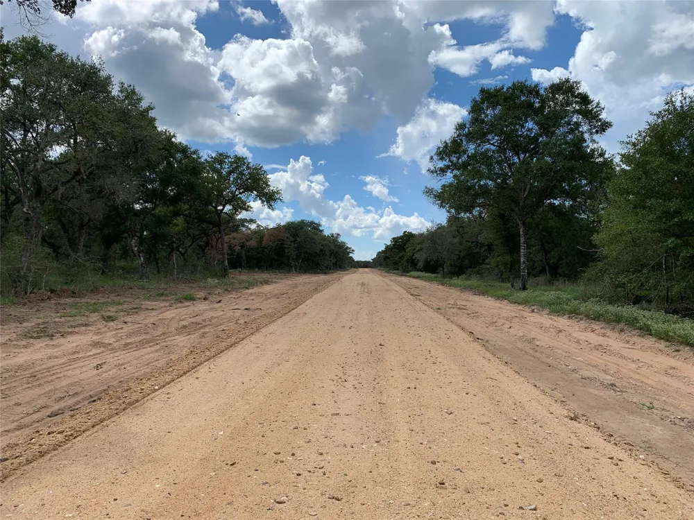 Private Road 1581 Hallettsville, TX 77964