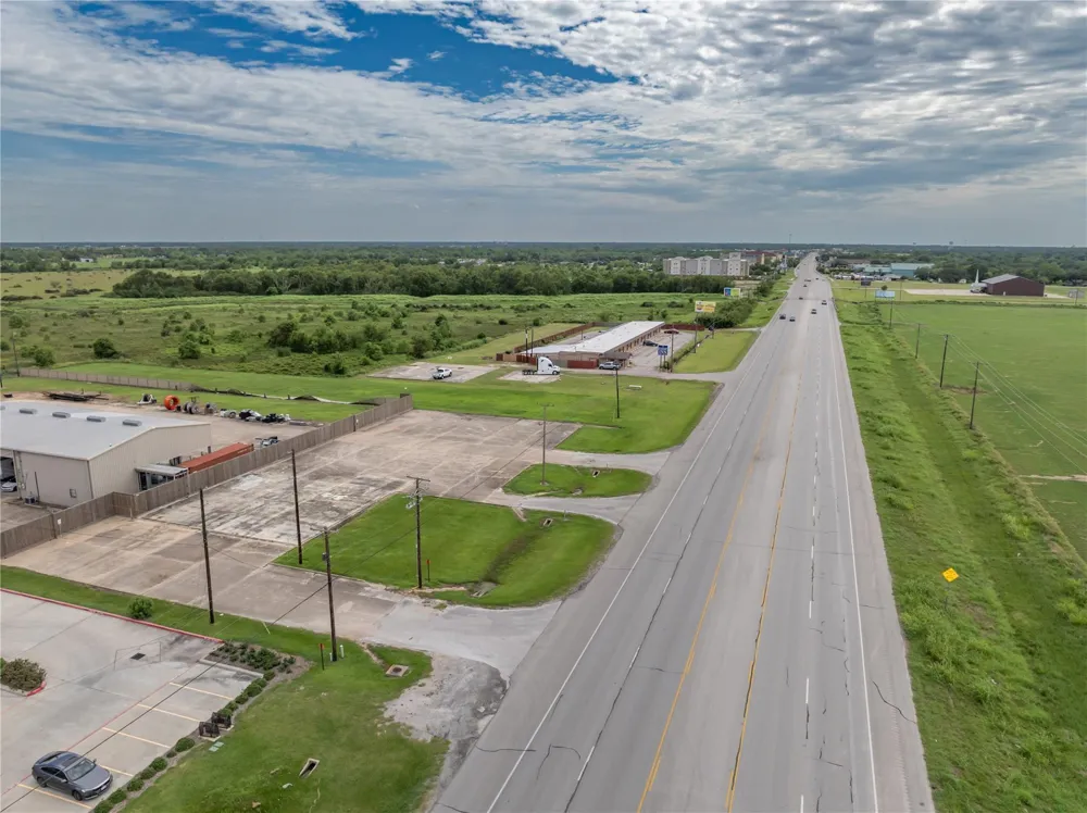35 - Bucks Bayou Bay City, TX 77414
