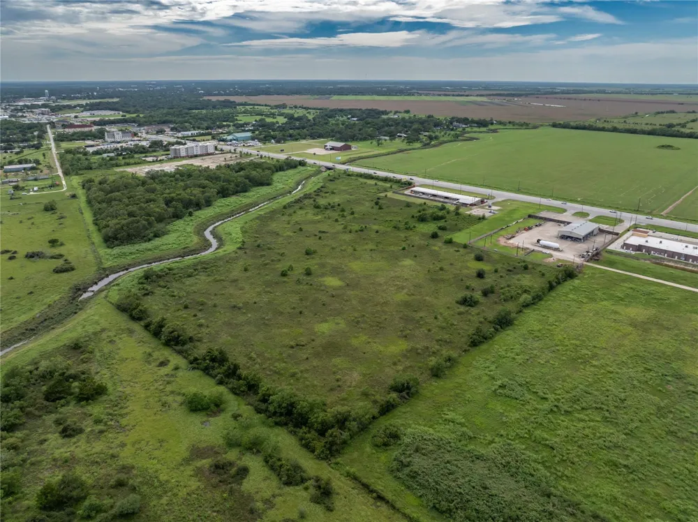 35 - Bucks Bayou Bay City, TX 77414