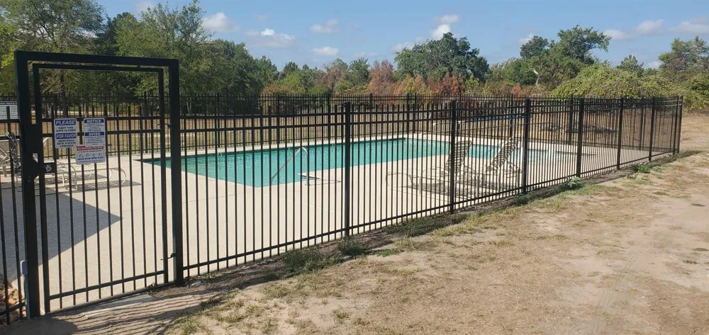 25 North Council Drive Hempstead, TX 77445