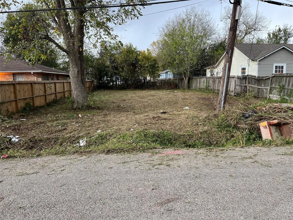 4043 Europa Street Houston, TX 77022