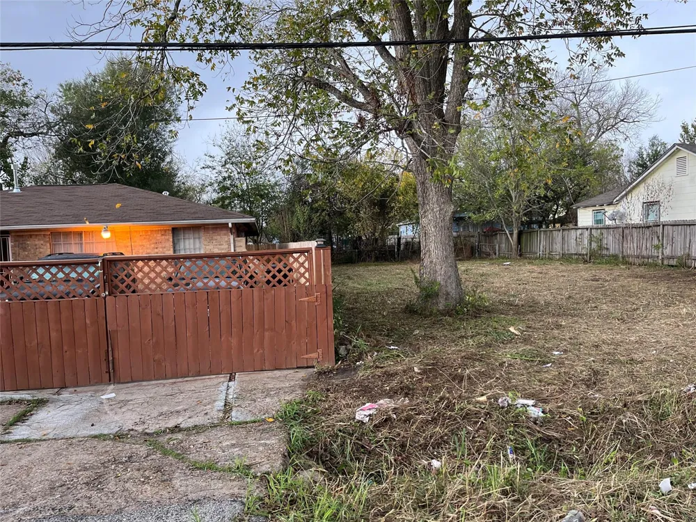 4043 Europa Street Houston, TX 77022