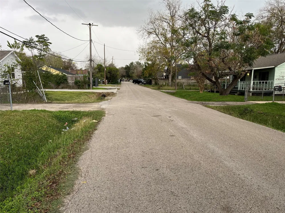 4043 Europa Street Houston, TX 77022