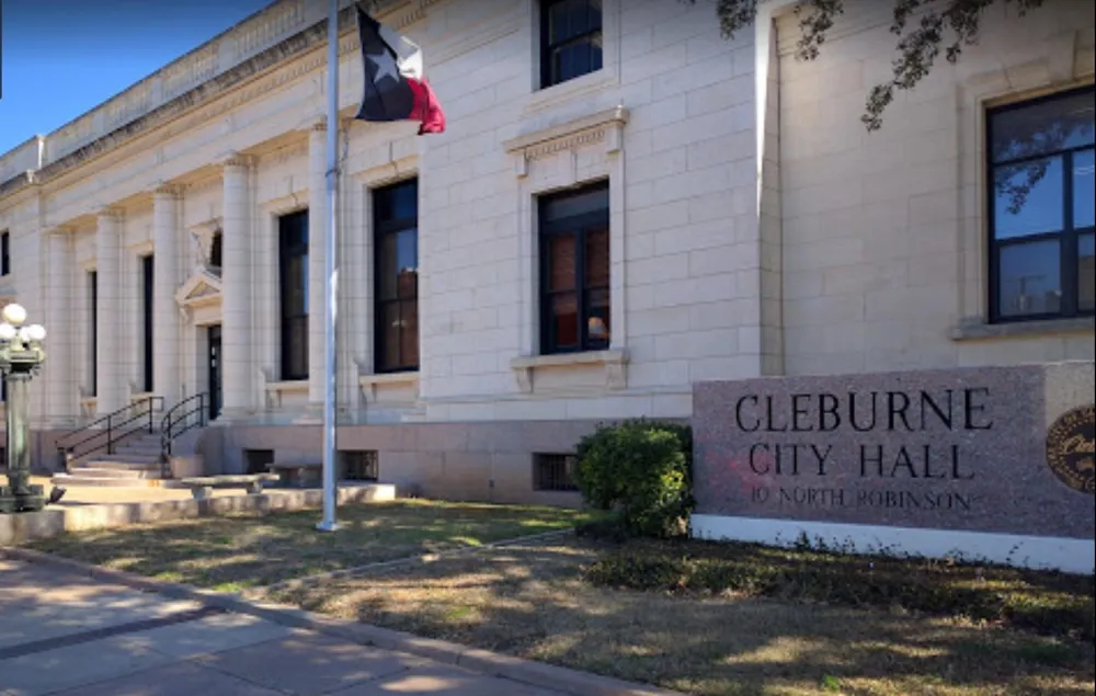 7112 S Aberdeen Drive Cleburne, TX 76033