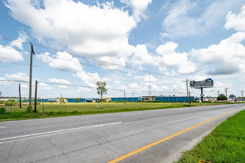 12794 Highway 59 Splendora, TX 77372