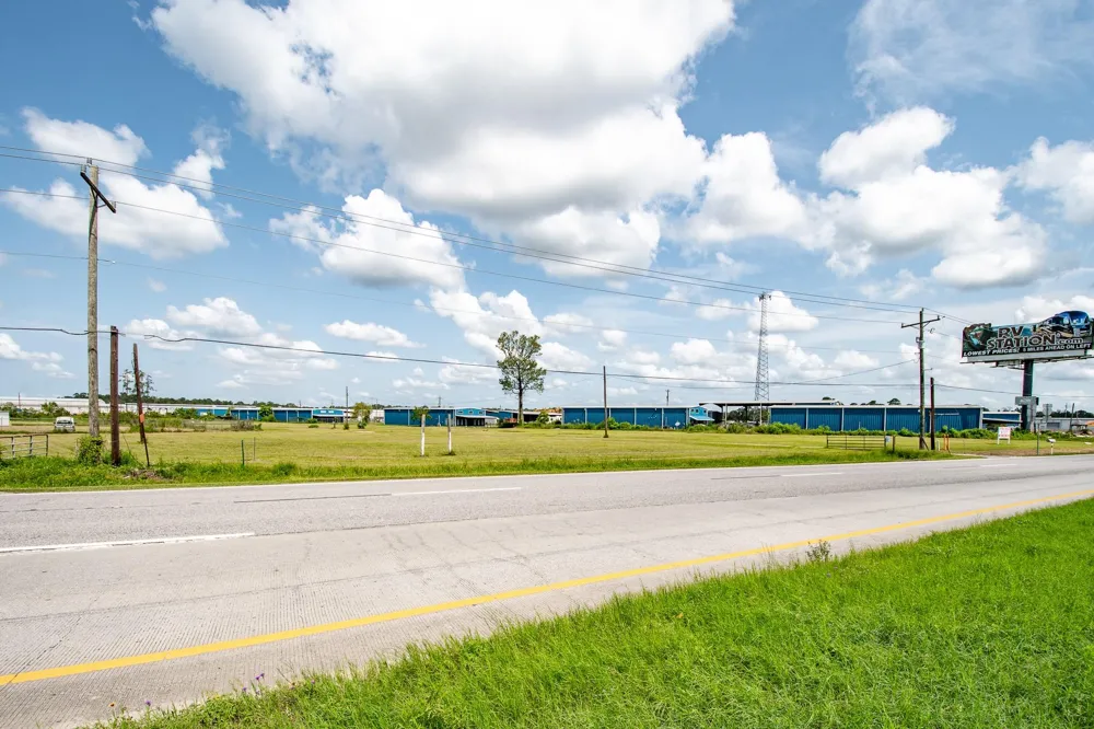 12794 Highway 59 Splendora, TX 77372