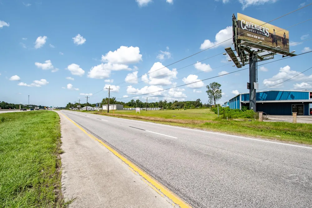 12794 Highway 59 Splendora, TX 77372