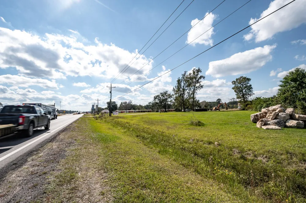 12794 Highway 59 Splendora, TX 77372