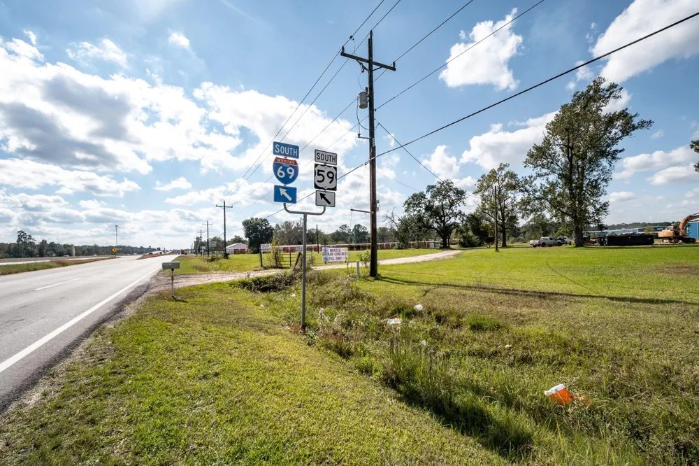 12794 Highway 59 Splendora, TX 77372